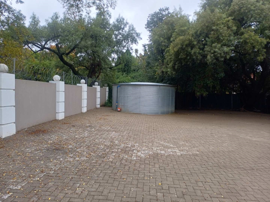 6 Bedroom Property for Sale in Bayswater Free State